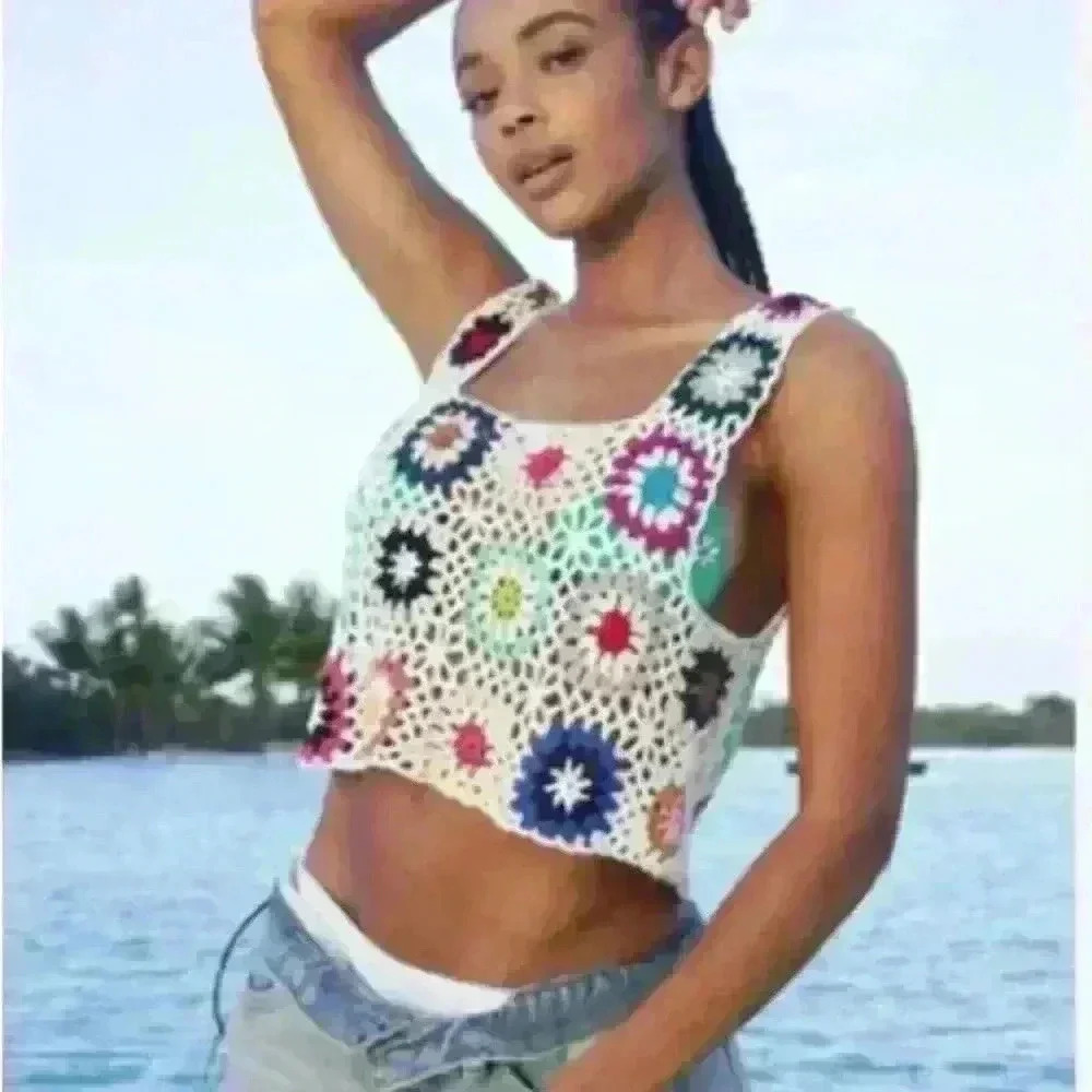 Source Unknown White Crochet Floral Crop Top with Multicolor Accents